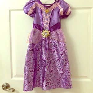 (Tangled) Repunzul costume. Fits sizes 3/4